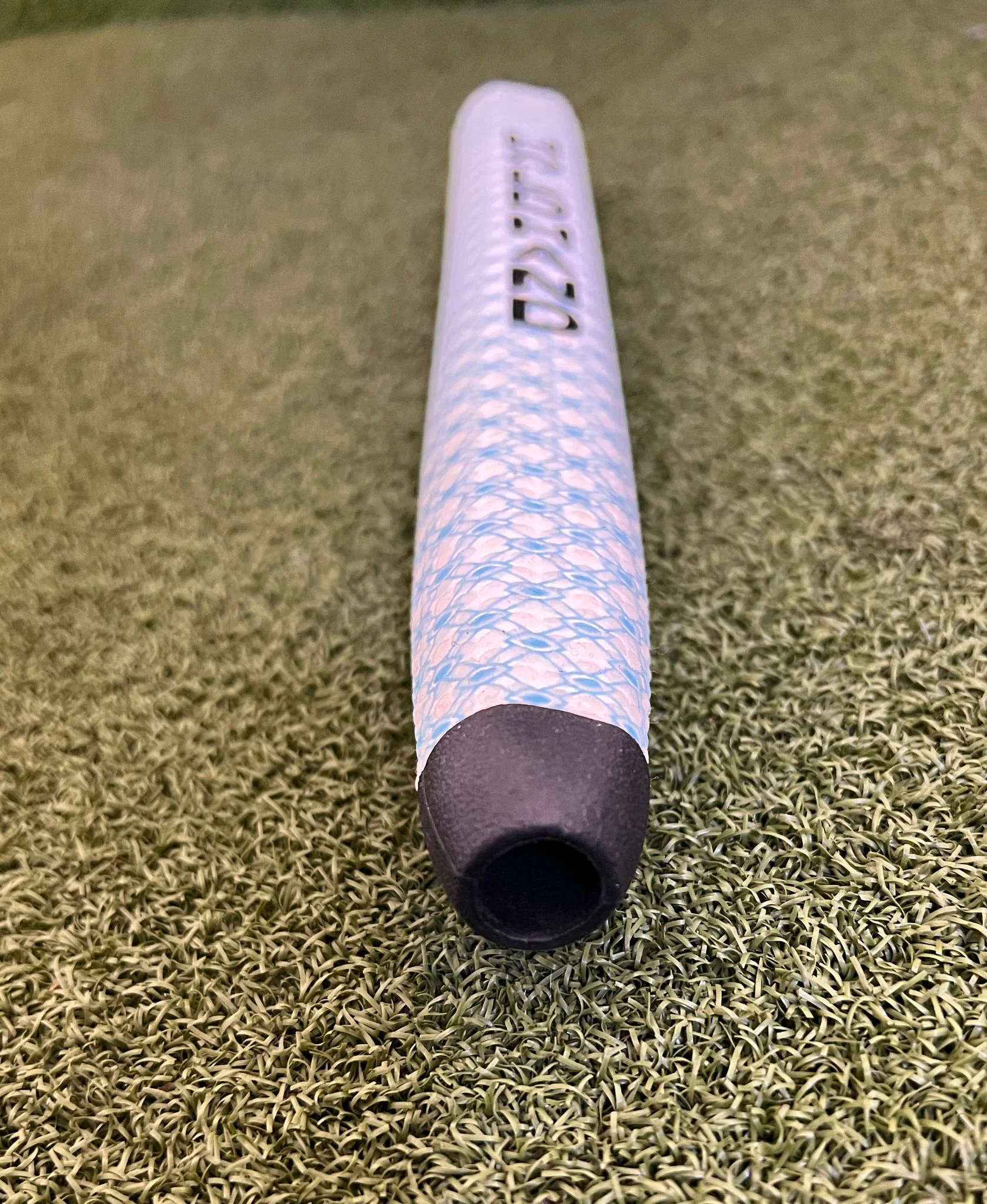 Www.chipnputt.com HoldHand Anti-slip Golf Putter Grip With Silicon Dot Microfiber, Blue, New!! - Image 4